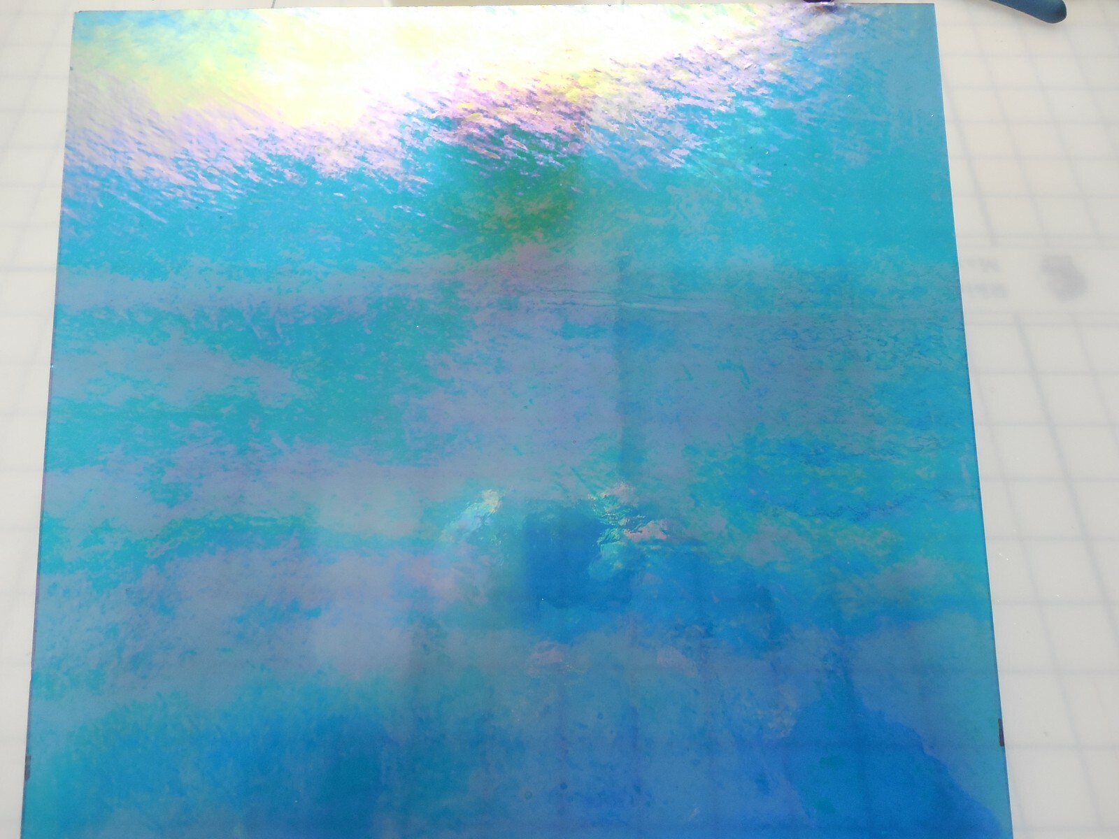SKY BLUE IRIDESCENT 4×7 Stained Glass or 110 1/2″ Mosaic Tiles