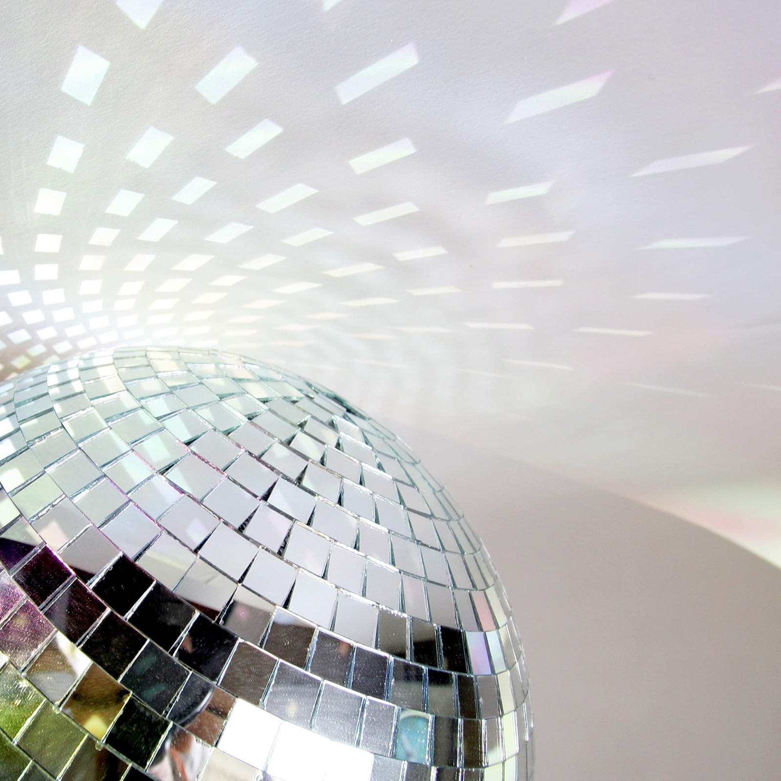 2100 PCS Self-Adhesive Mirror Mosaic Tiles, 10mm Disco Ball Craft Decor, Silver