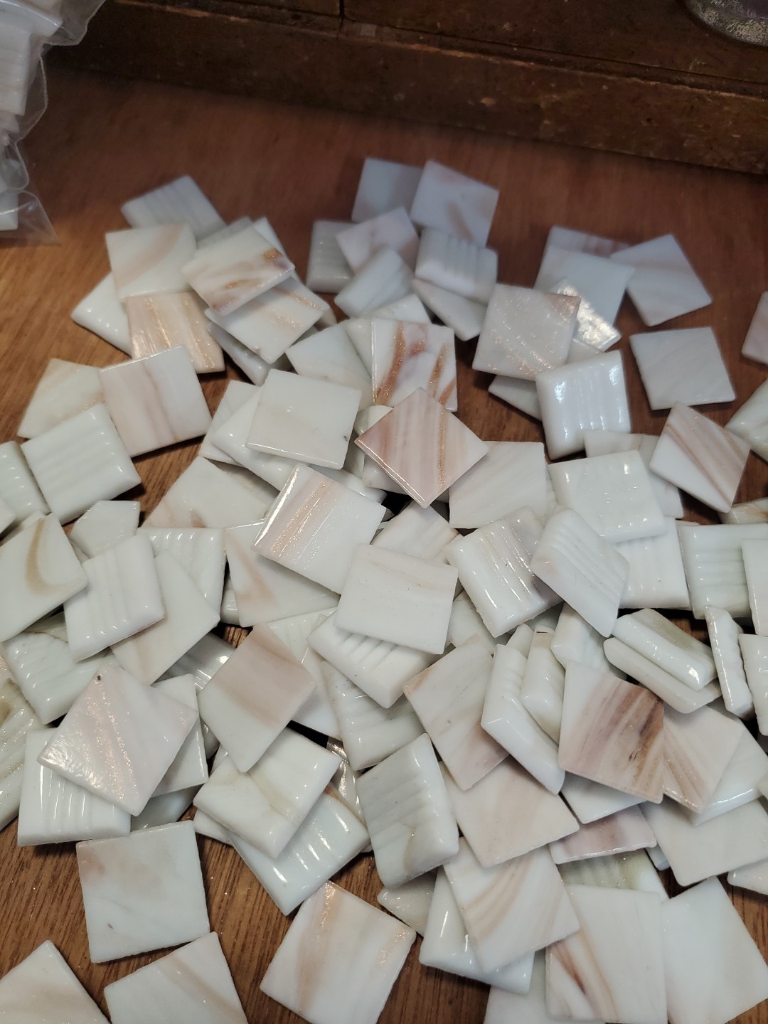 25 Mosaic Tiles 3/4″ White & Copper ITALIAN GLASS Supplies D