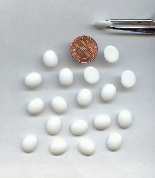 144 VINTAGE CHALK WHITE GLASS 12X10mm OVAL CABOCHONS d816