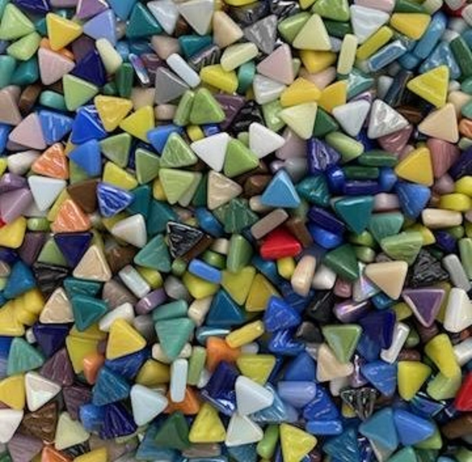 100 tiles 10 mm Triangle Glass Mosaic Tiles – Mixed Glossy and Iridized Colors