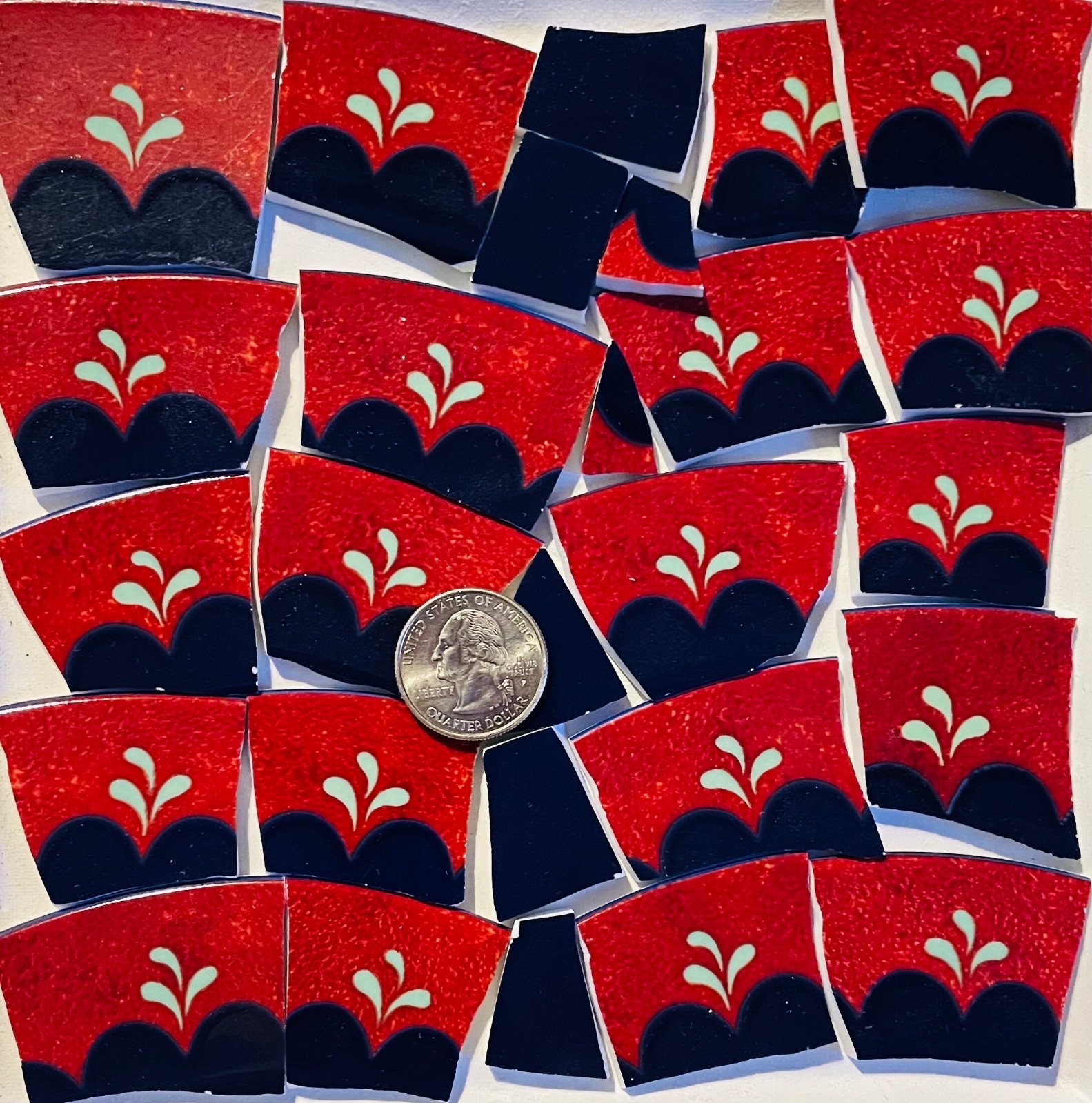 Mosaic Tile Broken China Art and Craft Supply – Navy Blue & Red Tiles E739