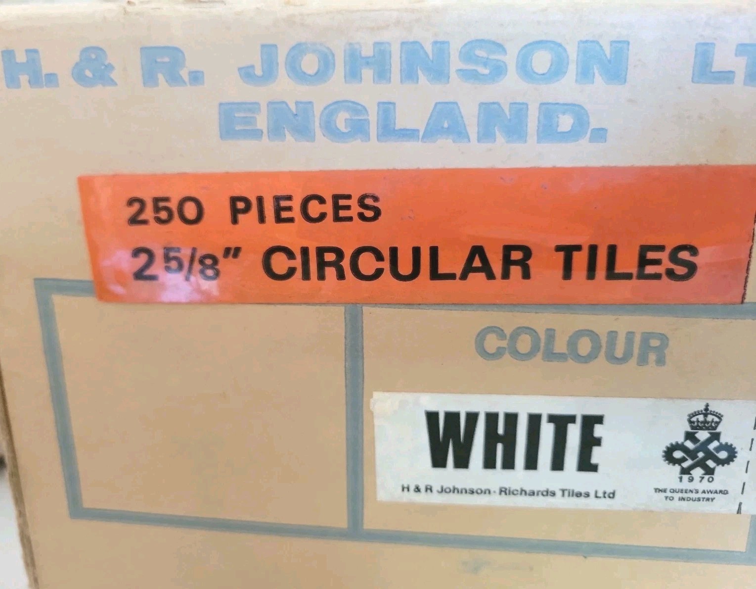 H & R JOHNSON Round White Tiles 2-5/8″ Gliss Ceramic Wall +Jewelry Insert Craft