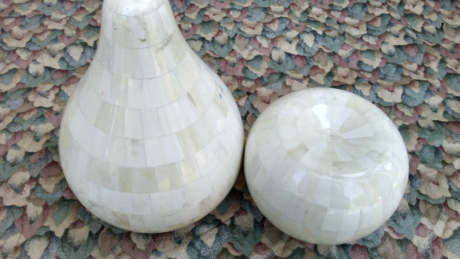 Mosaic Bone Fruit Apple And peach White
