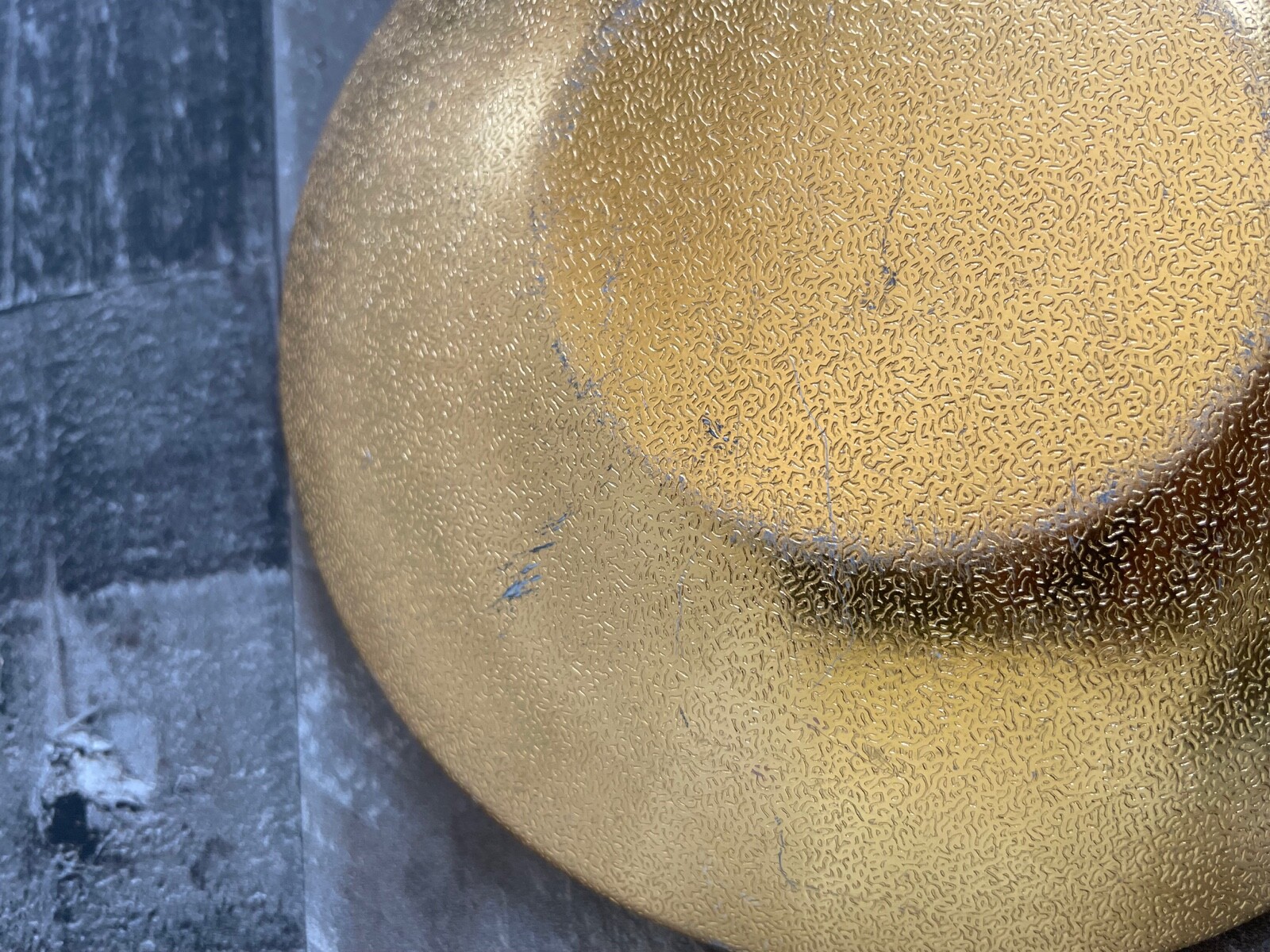 5 3/4″ Vintage Round Mid Century Mosaic Tile Outdoor Ashtray Gold Aluminum