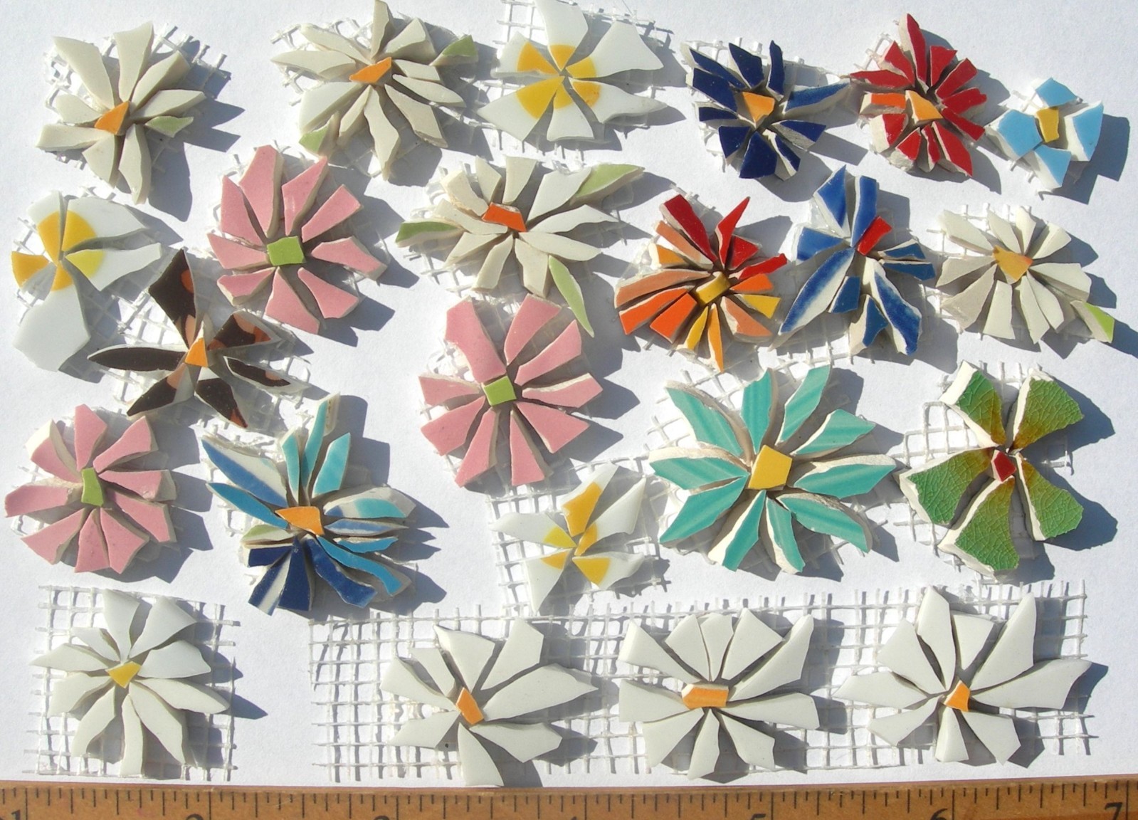 23 Daisy Mosaic Tile Set Mix Size & Color Broken China Plate Tiles