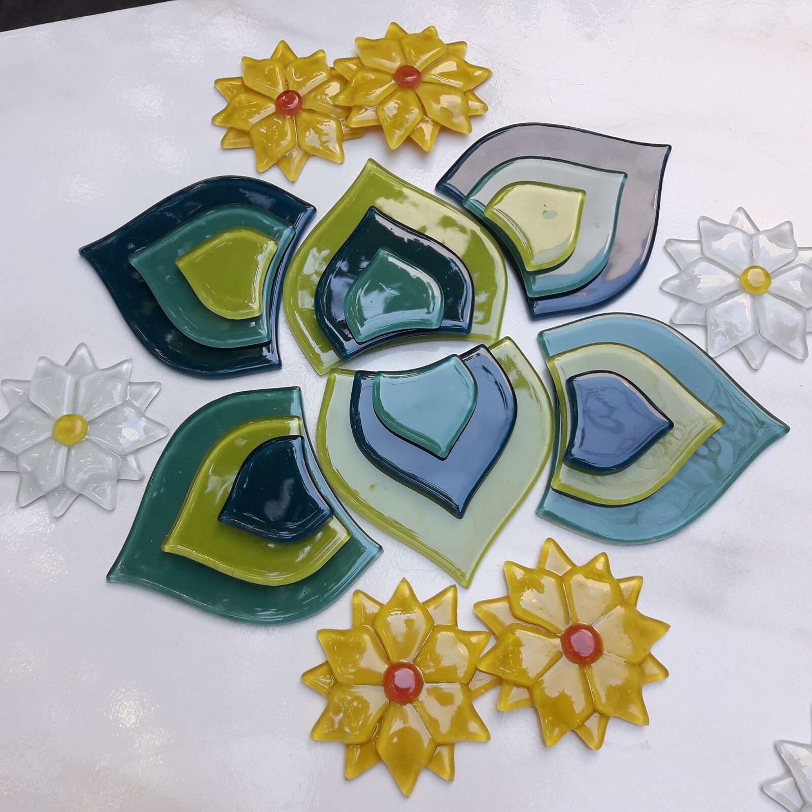 Mosaic Glass Tiles for crafts. MANDALA 30PCS. 3 Sizes. 11 colors. PREMIUN QLT.