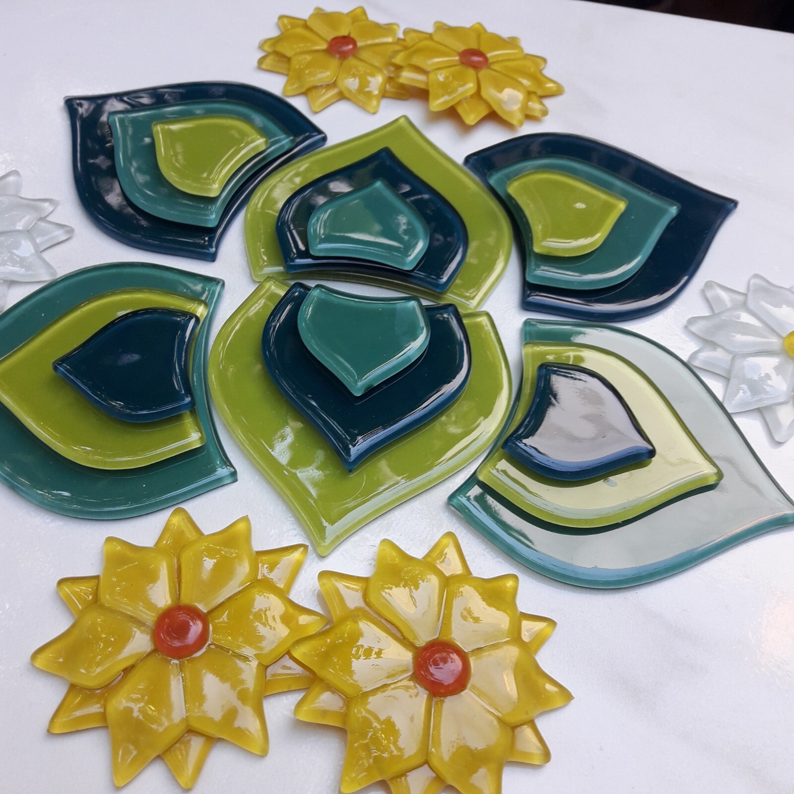 Mosaic Glass Tiles for crafts. MANDALA 30PCS. 3 Sizes. 11 colors. PREMIUN QLT.