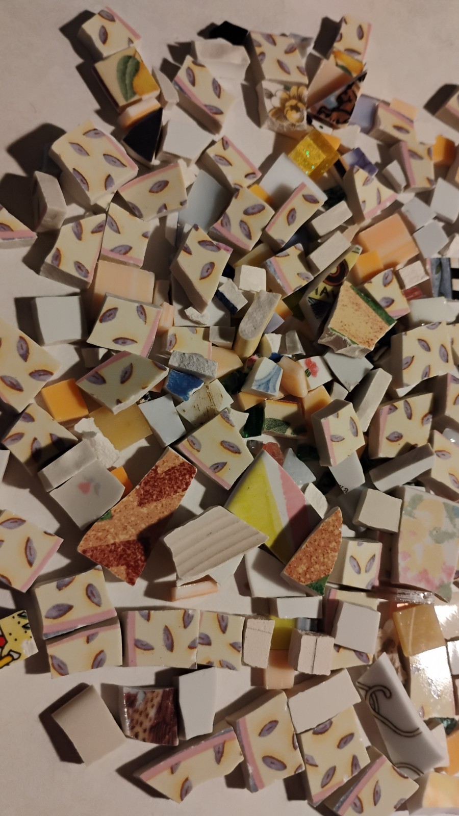 9 Oz Yellow & Blue Leafs Broken China Plate Lot #62 Mosaic Tiles