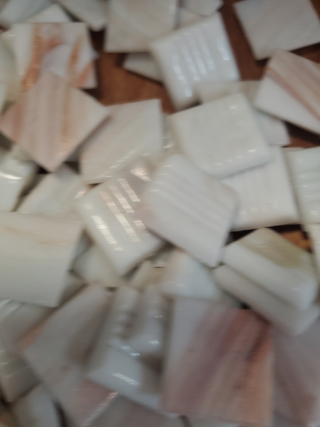 25 Mosaic Tiles 3/4″ White & Copper ITALIAN GLASS Supplies D