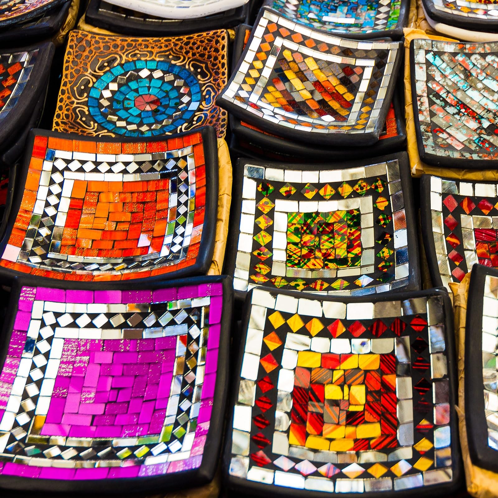 Honeydak 3.3 Lb/1500 Pcs Mosaic Tiles Square 0.4 x inches, Multicolor