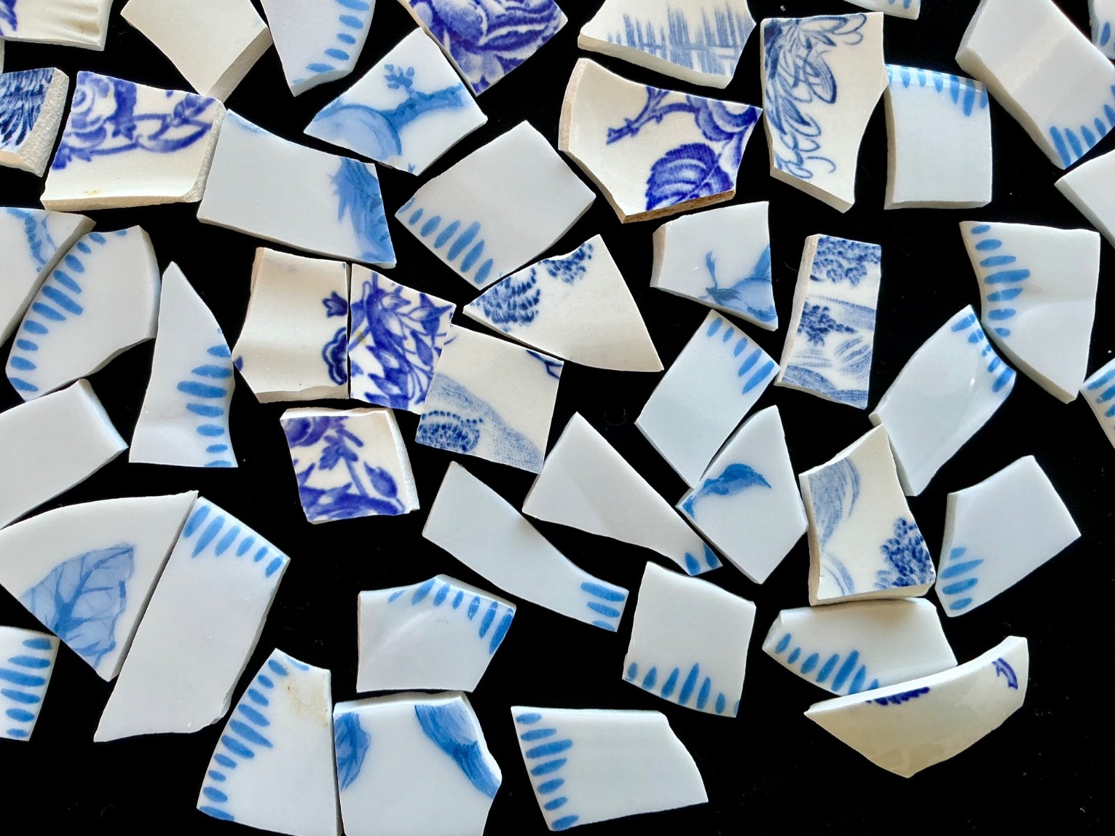 Broken China Mosaic Tiles Blue & White Mix 85+ Pieces Set Q