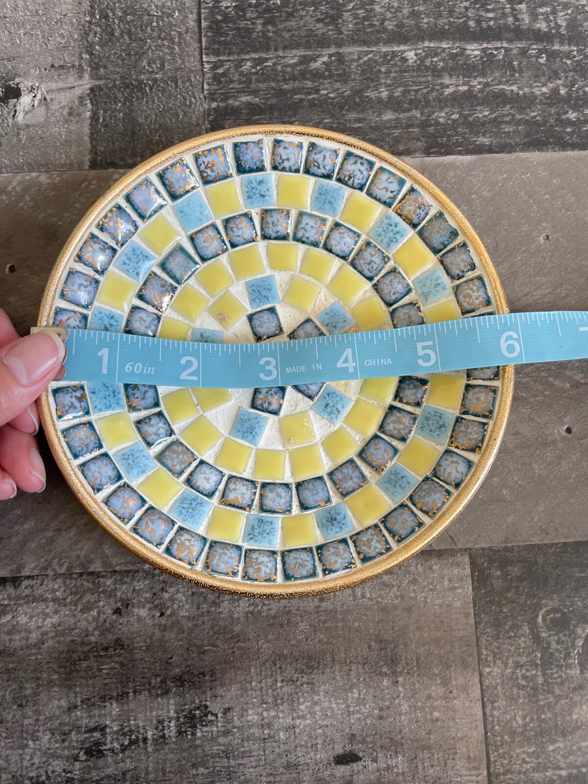 5 3/4″ Vintage Round Mid Century Mosaic Tile Outdoor Ashtray Gold Aluminum