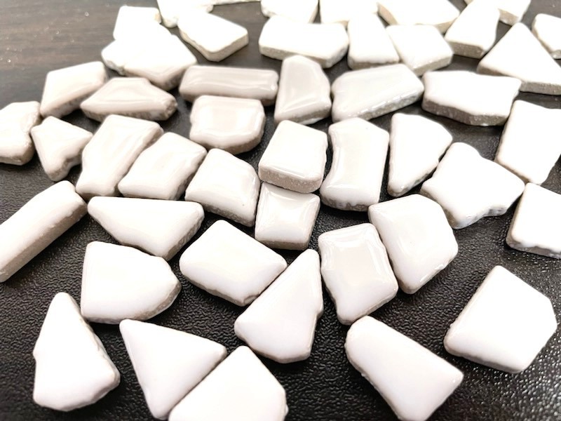 White Ceramic Jigsaw Shaped Mosaic Tiles- 50 Tiles – 4-20 mm x 4 mm size