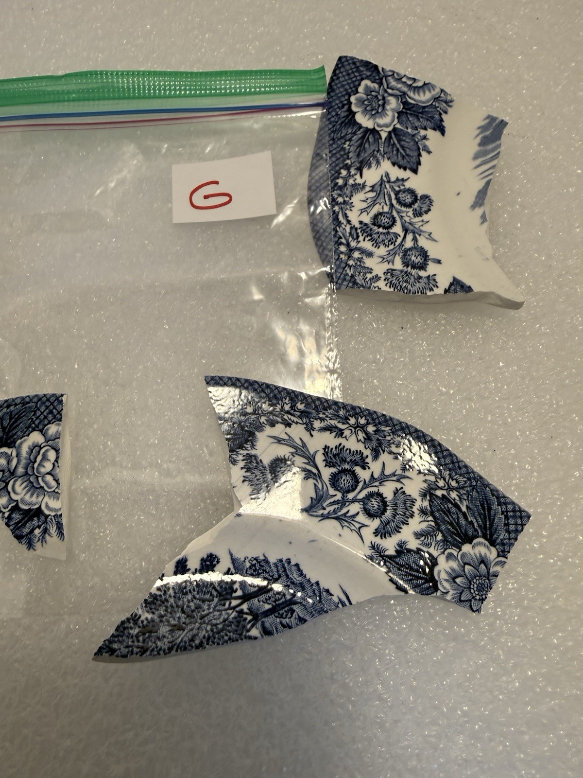 Broken China Mosaic Tiles ~ BLUE Locks Royal Warwick England mosaic tiles (G)