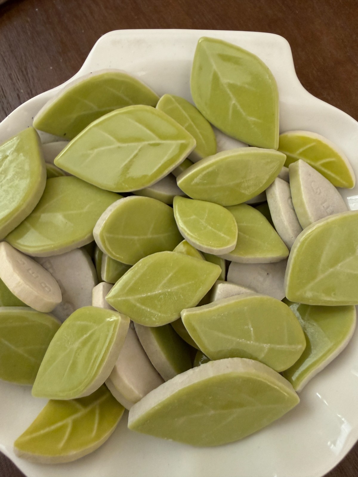 Light Green Ceramic Leaves – Ficus – Ceramic Mosaic Tile Pieces – 7oz