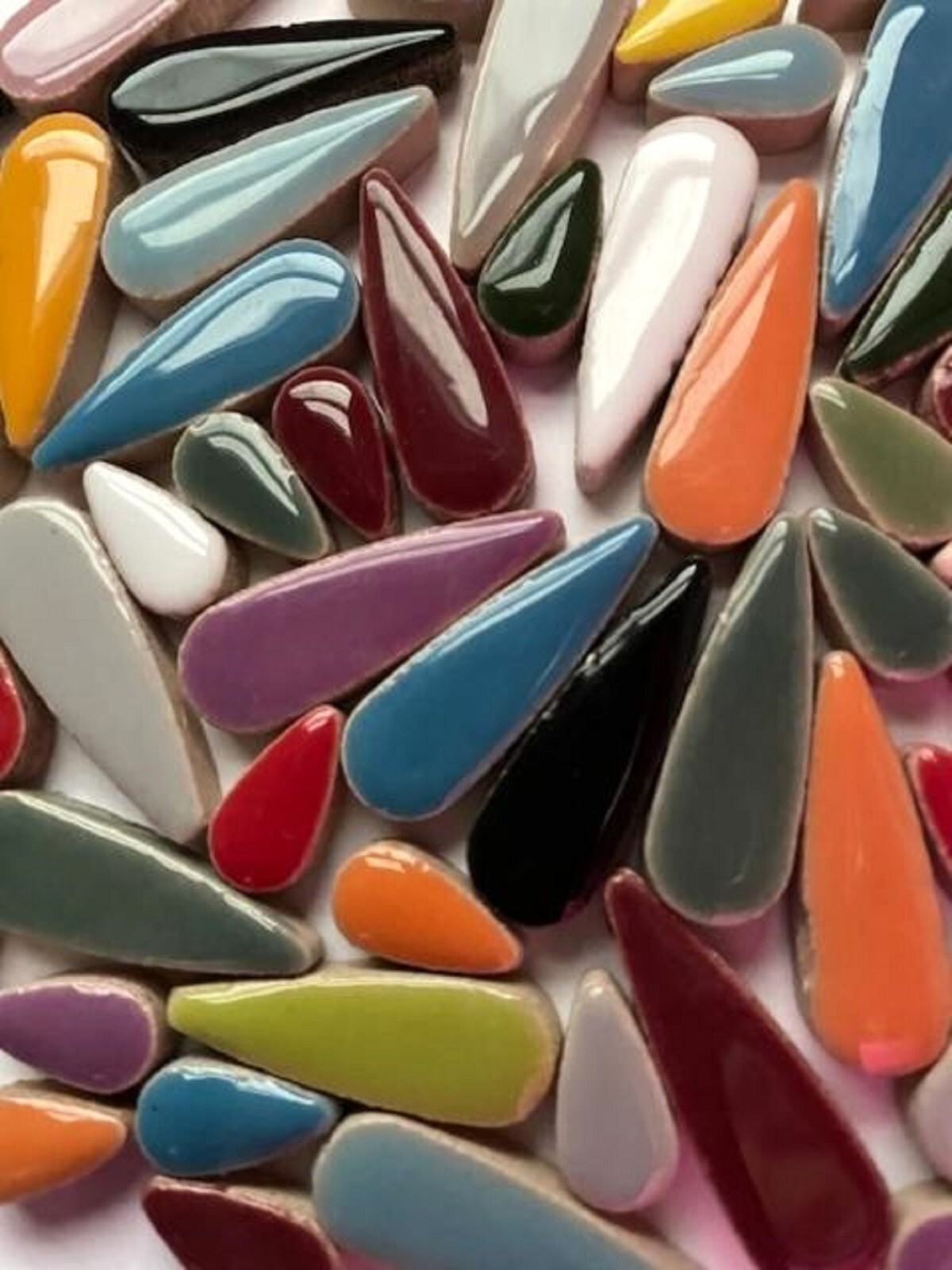 50 Tiles – Teardrop Ceramic – Mixed Colors – Mixed Sizes – Mosaic Tile Pieces