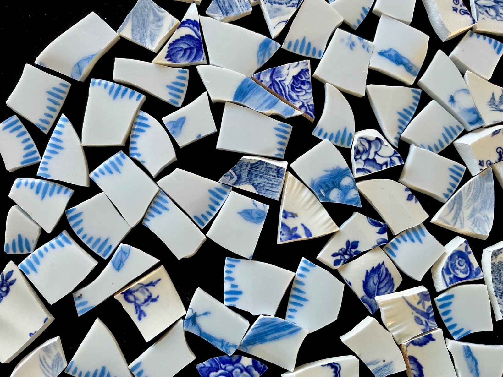 Broken China Mosaic Tiles Blue & White Mix 85+ Pieces Set L