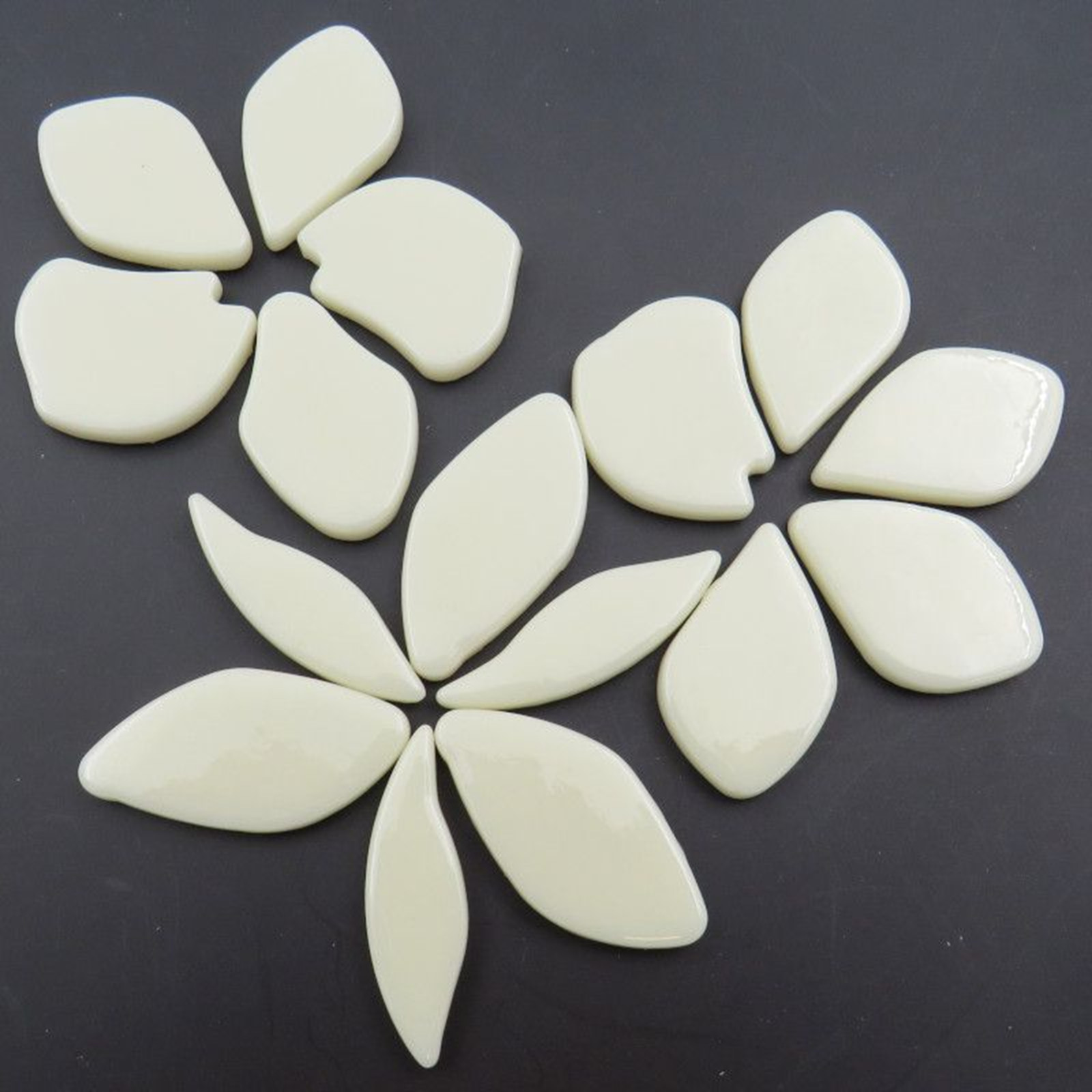20 Ivory Off White Petal Flower Shapes Glass Mosaic Tile Pieces – 25 mm -30 mm